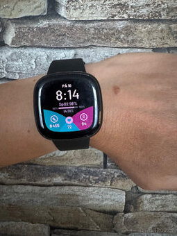 Hodinky Fitbit Versa 3 GPS