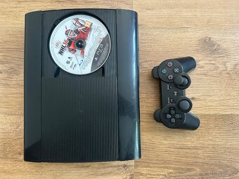 PS3 Superslim + ovladač a NHL 14