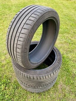 235/45 R20 PILOT SPORT 4S