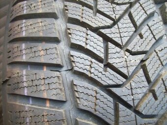 zimní sada Dunlop WS5 225.45.18 Octavia IV RS 99%