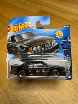 Hot Wheels - BMW 635 CSi - Wild Widebody - HYW38
