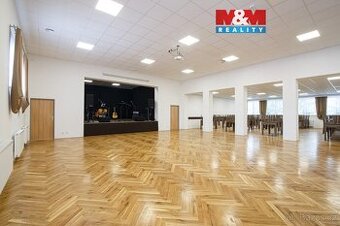 Pronájem komerčního objektu, 635 m², Vřesina