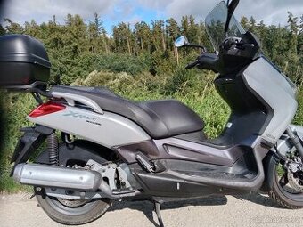 YAMAHA X MAX 125ccm/ 10,5Kw.
