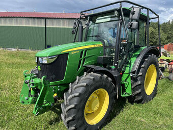 Traktor John Deere 5090 M