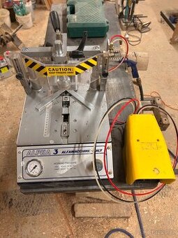 Pneumatická sponkovačka lišt