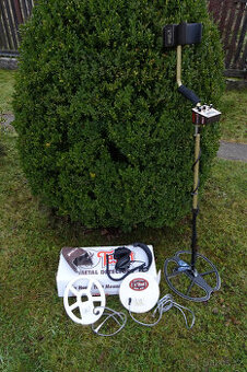 Detektor kovů Tesoro Cortes