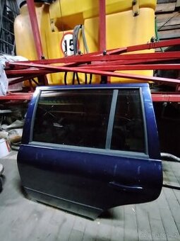 Zadní levé dveře Octavia 1