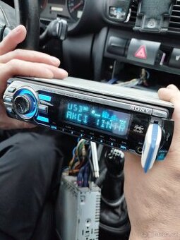 Autorádio Sony CDX-GT620U