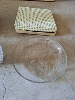 Broušené sklo, vázy