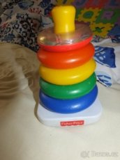 Fischer Price kroužky na tyči