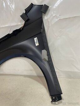 Prodám Pravý přední blatník pro Volkswagen Passat B7