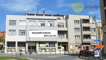 Pronájem reklamní plochy 9,9 × 2,5 m – centrum Holešova