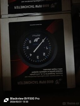 Otáčkoměr k lodnímu motoru