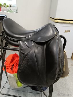 drezurní sedlo Devoucoux