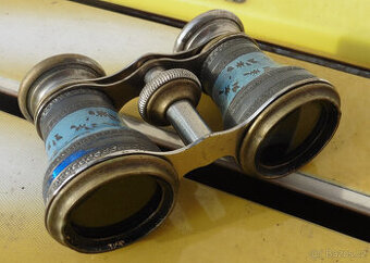 Prvorepublikové divadelní kukátko