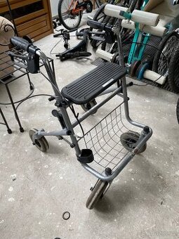 Chodítko pro seniory - modilní