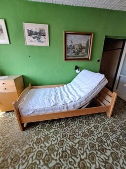 Pečovatelské lůžko