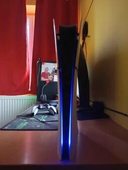 PS5 Digital Edition – Kompletní balení, TOP stav (Možnost vy