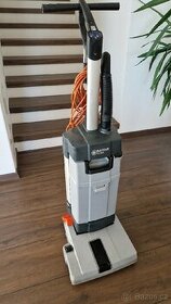 Podlahový čistící stroj Nilfisk SC100