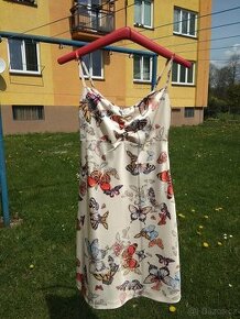 Letní saténové šaty s motýly _ XS/S