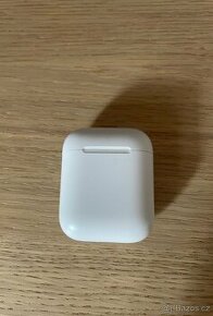 Apple airpods náhradní nabíjecí pouzdro