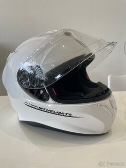 Helma na motorku MT Helmets xs