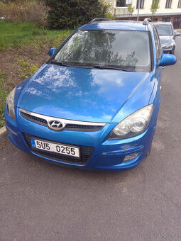 Hyundai I 30 1.4 benzín + LPG kombi 2009 Na opravu nebo díly