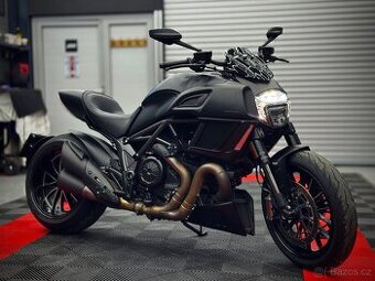 Ducati Diavel Carbon Testatretta V2 1200cm3
