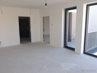 2+kk s lodžií a sklepní kójí