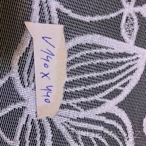 zaclona v140x440 cena 80,- kč - 1
