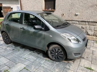 Yaris - 1