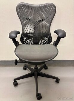 Kancelářská židle Herman Miller Mirra - jako nová