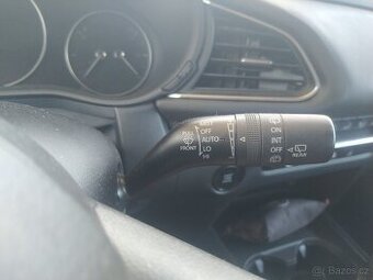 Prodám Mazda CX30
