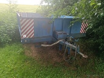 Prodám káru za traktor brzděna