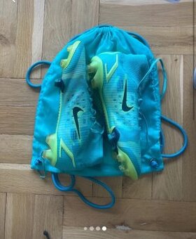 NIKE MERCURIAL SUPERFLY 8