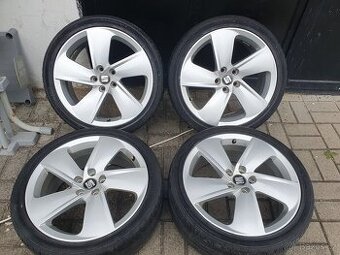 Alu kola seat 5x100 r17 7j et46 pneu 215/40/17
