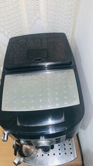 Kávovar DeLonghi magnifika S