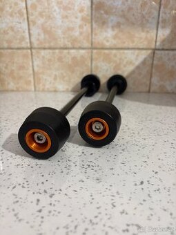 KTM SMC 690 R / enduro padáky do os kol