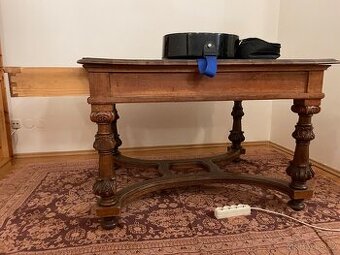 Starožitný rozkládací stůl