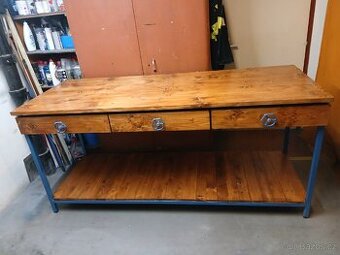 Dílenský masivní ponk