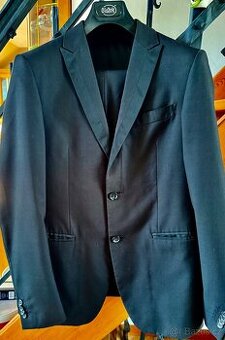 Pánský oblek GUESS vel. 48 slim fit černý