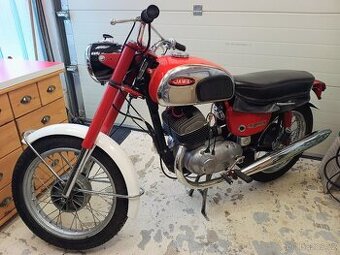 Jawa 350 Californian