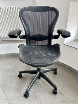 kancelářská židle Herman Miller Aeron - top stav, více ks