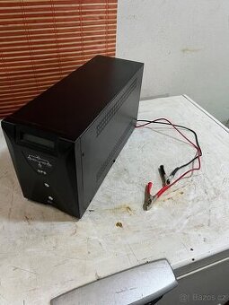 UPS na autobaterii 24V, 2000VA - 1