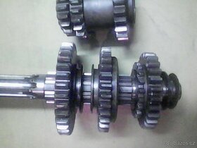 Zetor 25 převodovka -díly