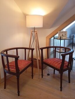 Starožitné křesla-masiv -Rarita