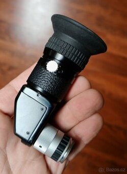 Nikon DR-3, úhlový hledáček