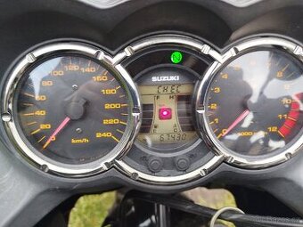Suzuki v-strom 1000