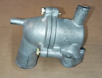 Komplet domek termostatu Škoda Favorit