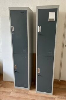 Dvoudveřová šatní skříňka S3 | Skvělý stav